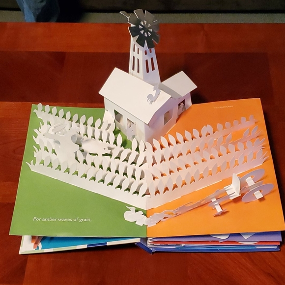 America POP UP Book 10x8 - Picture 6 of 16